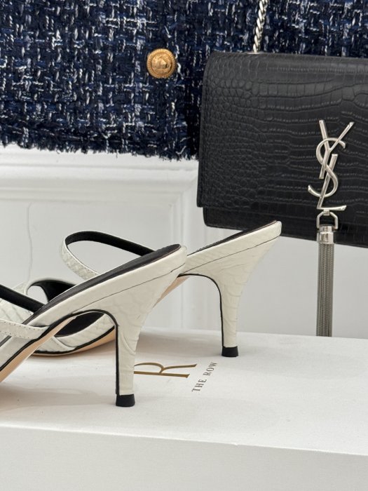 Босоножки фото 6