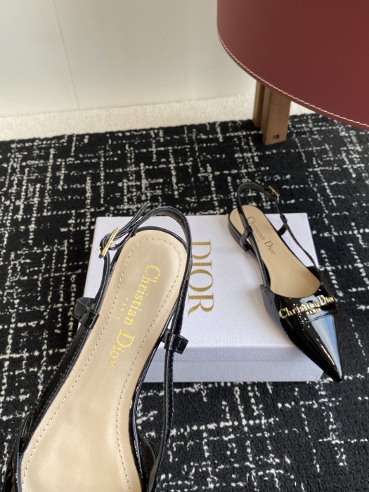 Босоножки фото 7