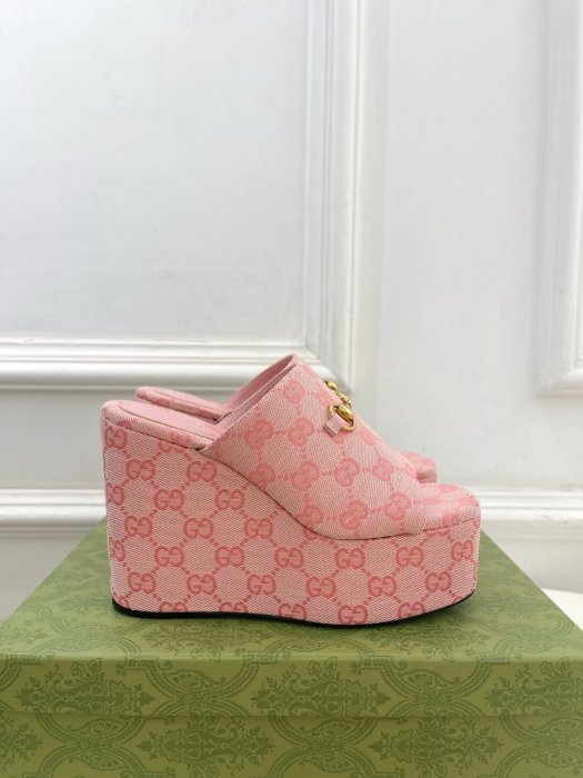 Босоножки фото 2