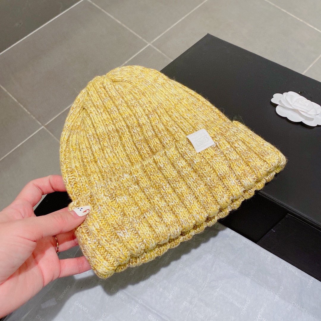 Woolen knitted a cap фото 3