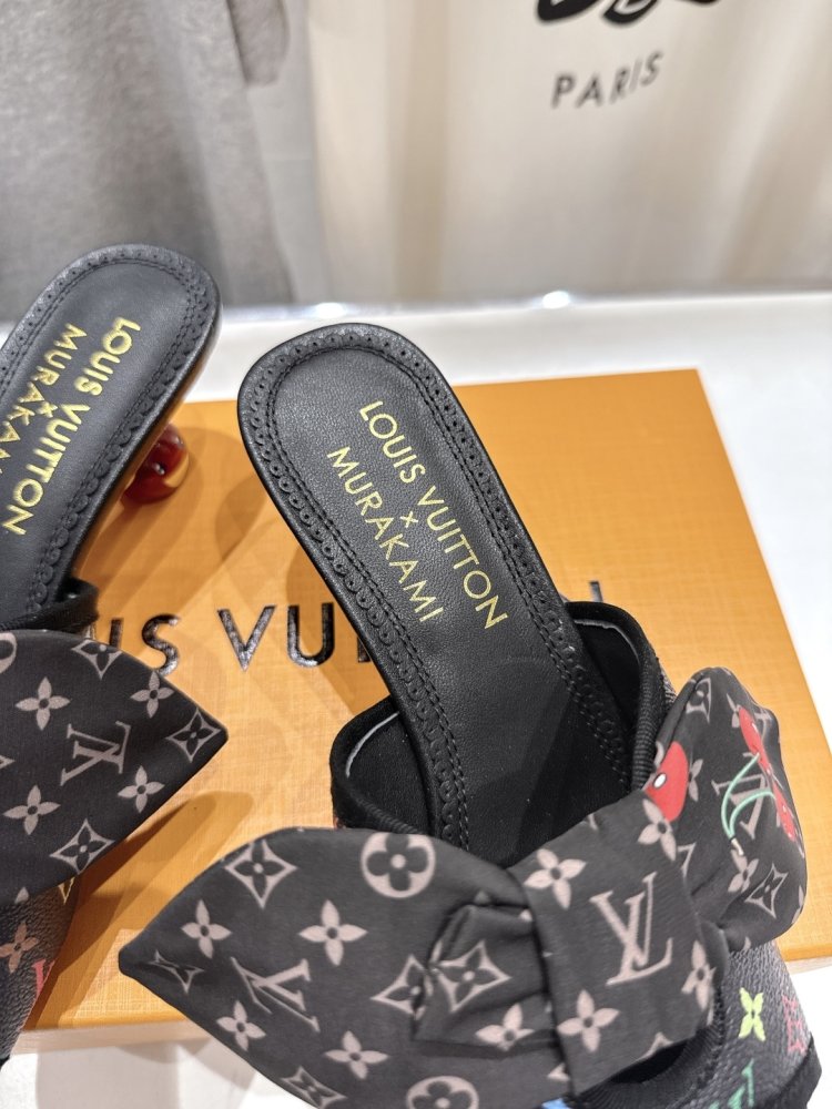 Босоножки фото 6