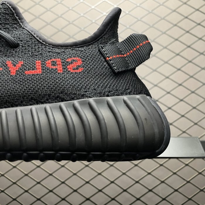 Кроссовки Yeezy Boost 350V2 фото 4