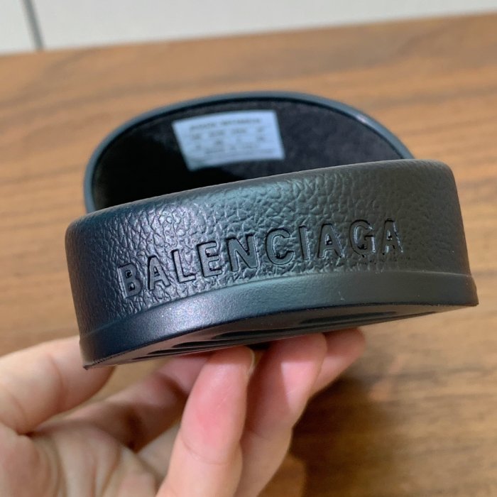 Шлепанцы фото 8