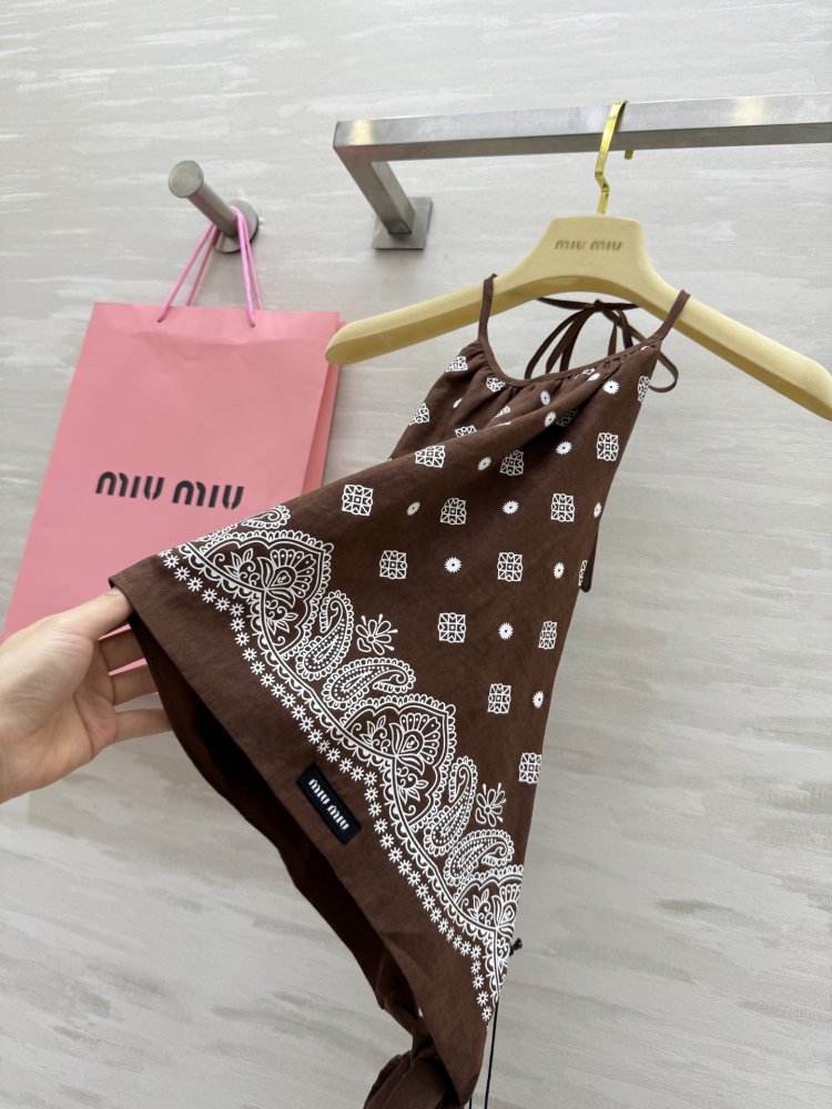 Костюм женский фото 6