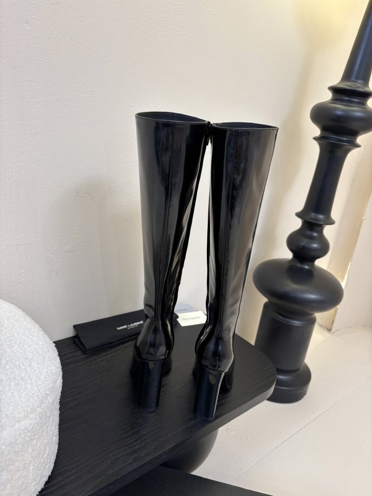 Сапоги женские фото 7