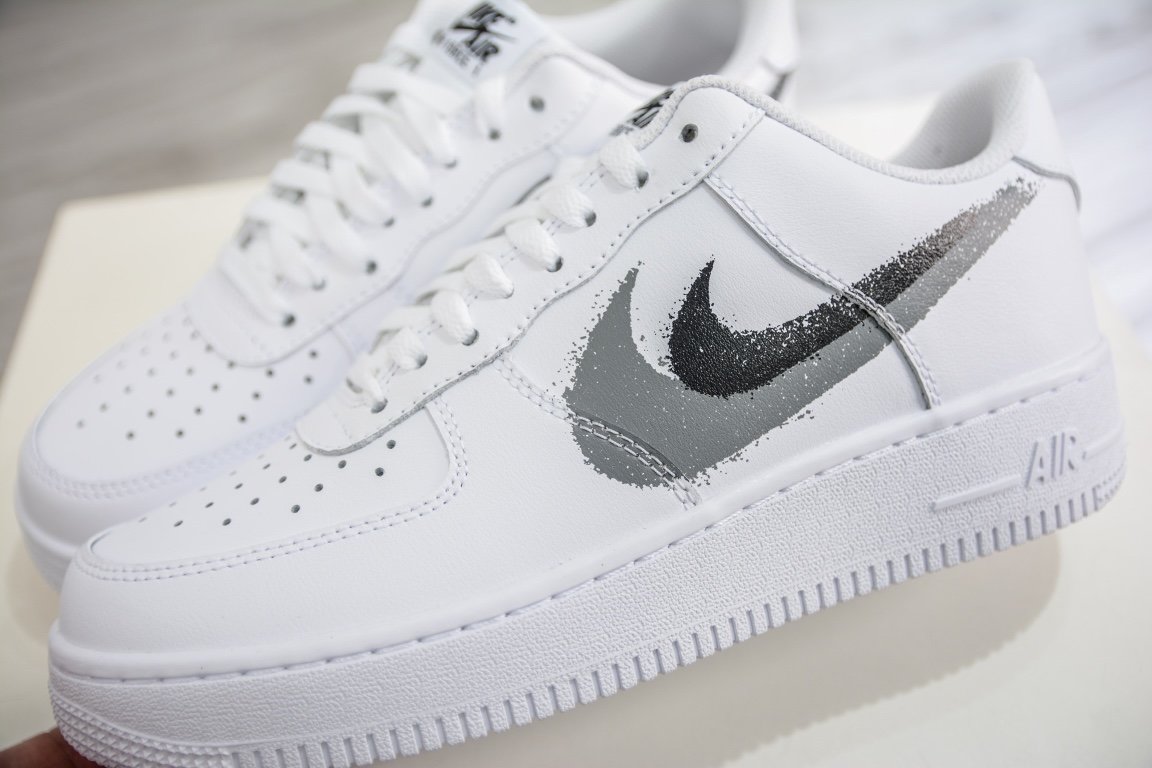 Кросівки Air Force 1 Low 07 Spray Paint Swoosh White Black FD0660-100 фото 7