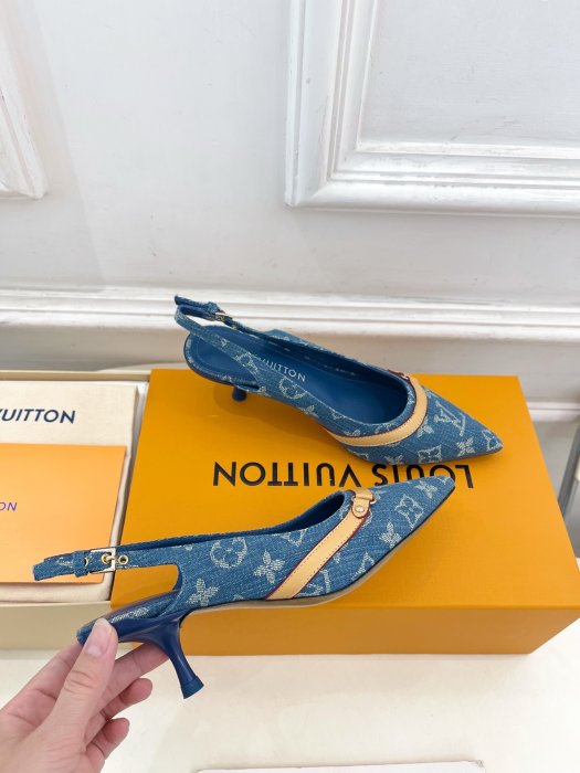 Босоножки фото 4