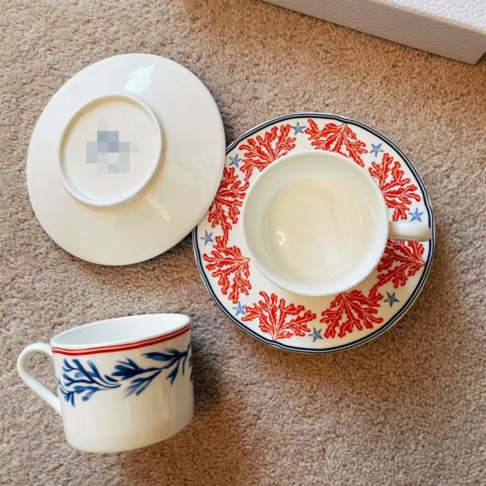 Tea service of bone porcelain фото 3