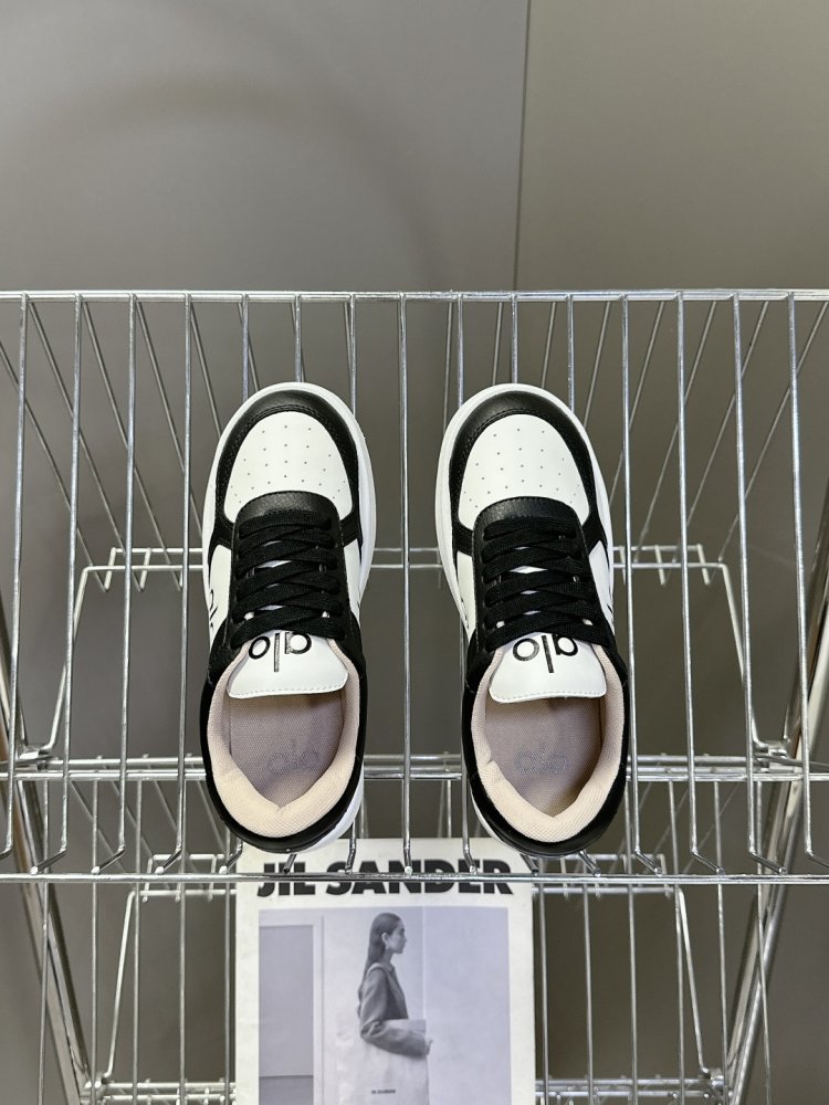 Кросівки жіночі фото 6