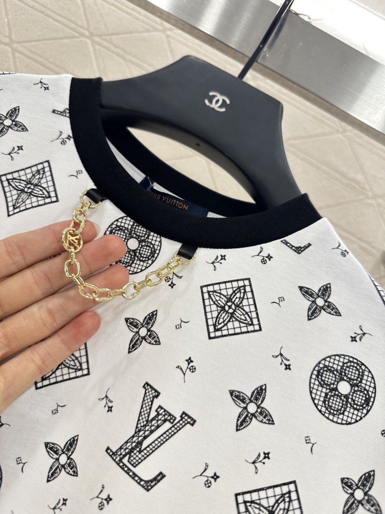 Футболка жіноча фото 8