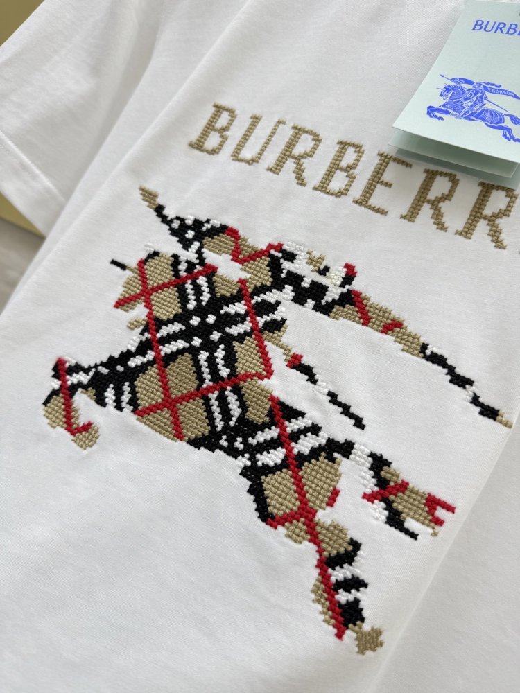 Футболка жіноча фото 4