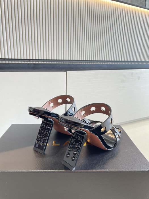 Босоножки фото 8