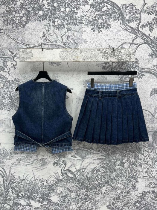 Костюм женский фото 7