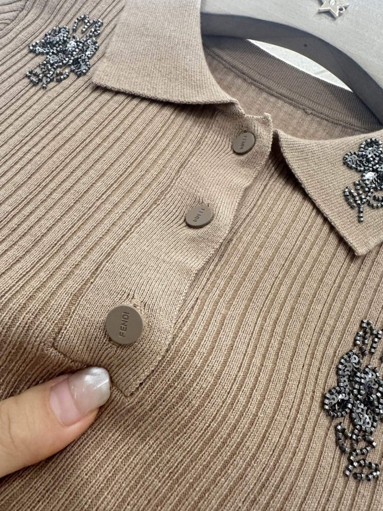 T-shirt women's фото 8