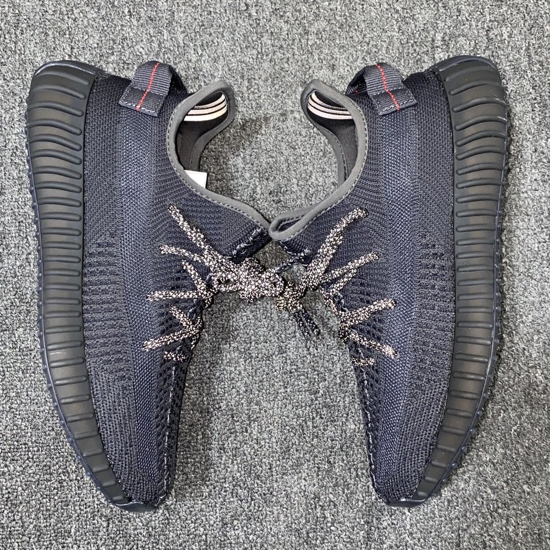 Кроссовки YEEZY BOOST 350 V2 Black фото 8