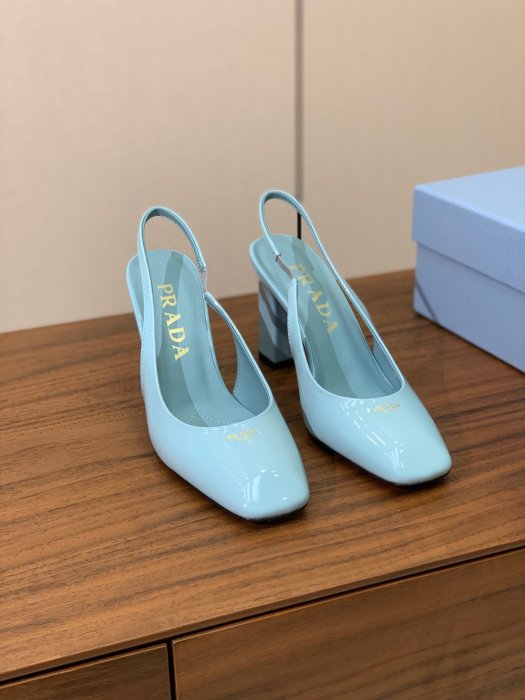 Босоножки фото 8