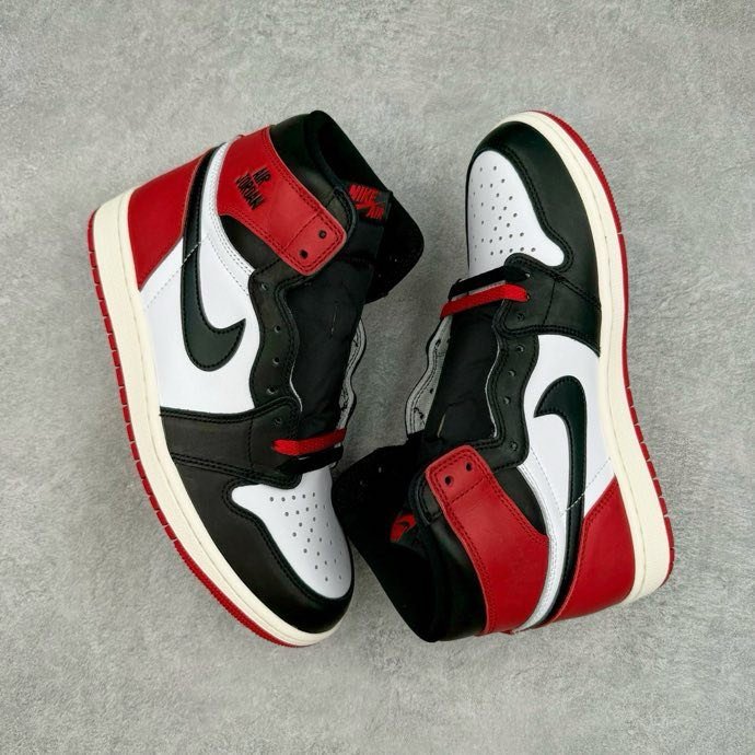 Кроссовки Air Jordan AJ1 Retro High фото 3