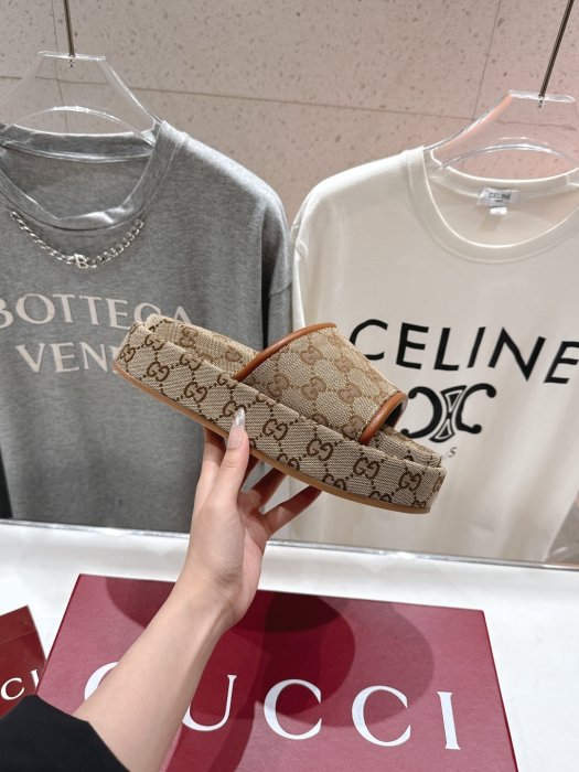 Шлепанцы фото 4