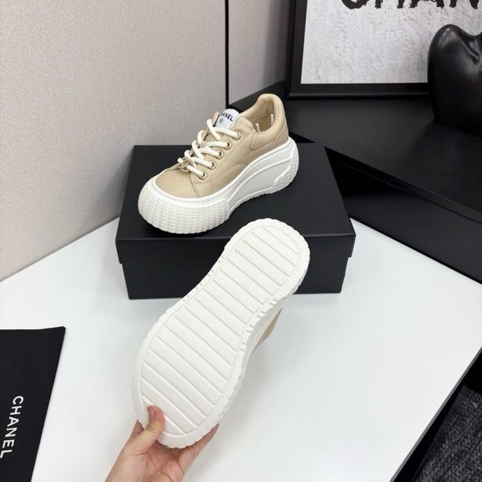 Кроссовки женские фото 4