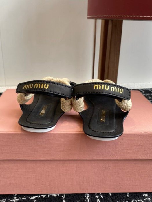 Sandals фото 6