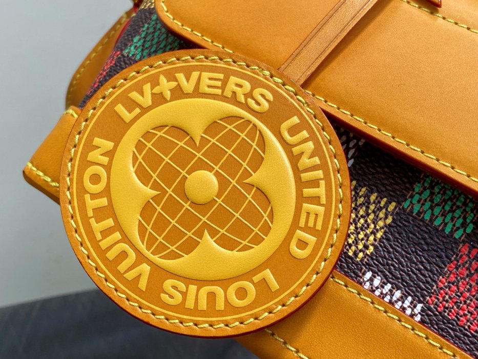 Сумка женская STEAMER EAST WEST 20 см фото 5