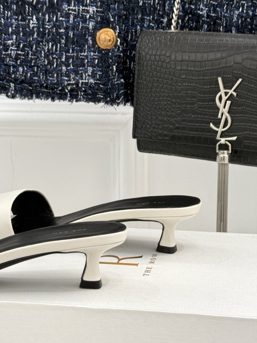 Босоножки фото 6