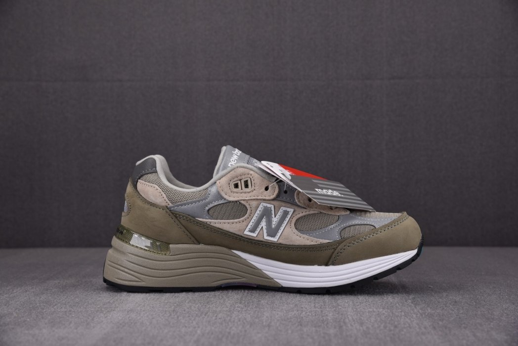 Sneakers M992WT фото 2