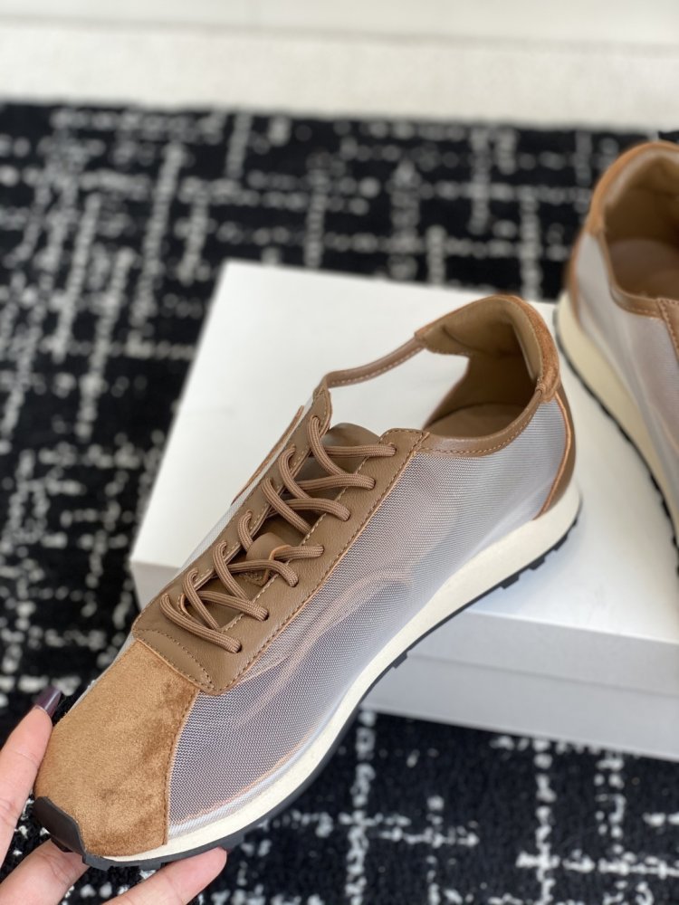 Кросівки жіночі фото 8