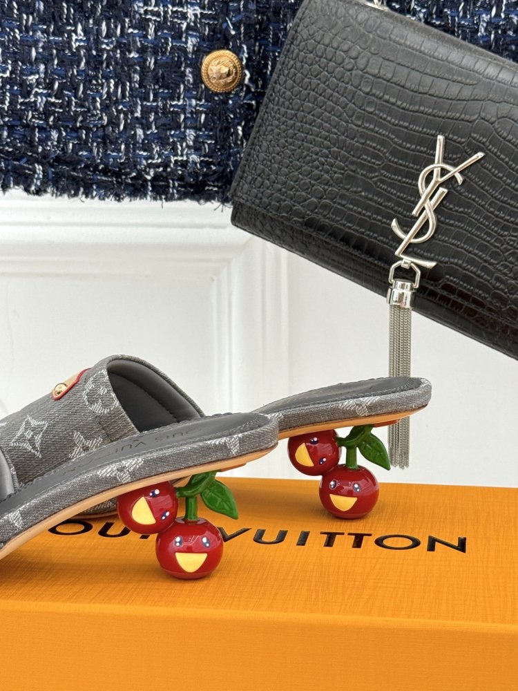 Босоніжки фото 6