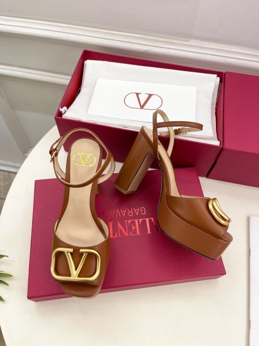 Босоножки фото 5