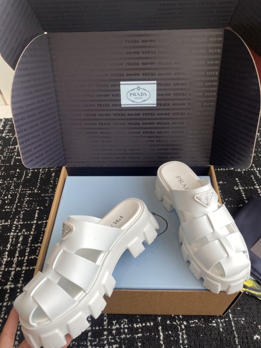 Босоножки фото 7