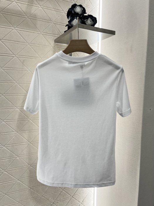 T-shirt women's фото 2