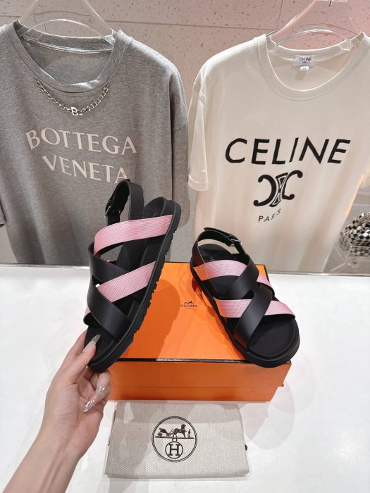 Сандалі жіночі фото 4