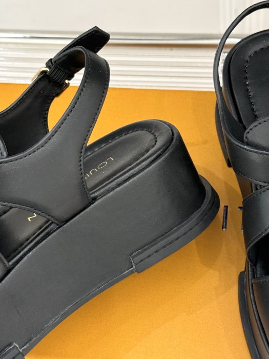 Sandals women's фото 6