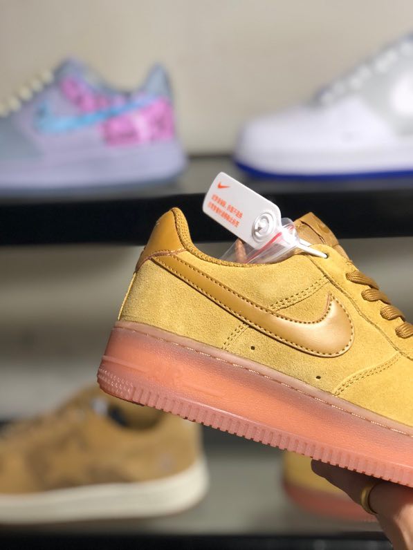 Кроссовки  Air Force 1 07 LV8 Wheat Flax фото 8