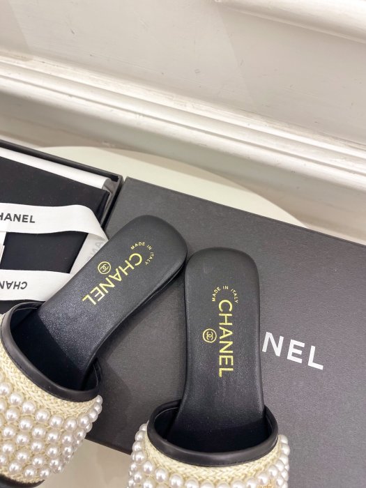 Шлепанцы фото 7