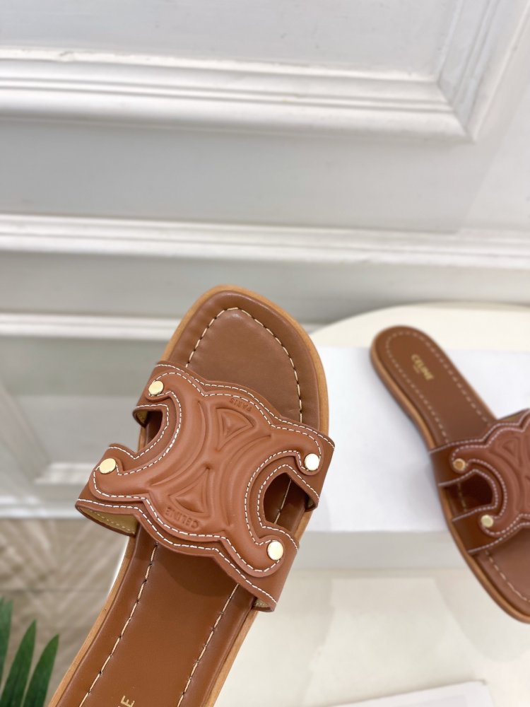 Шльопанці жіночі фото 6