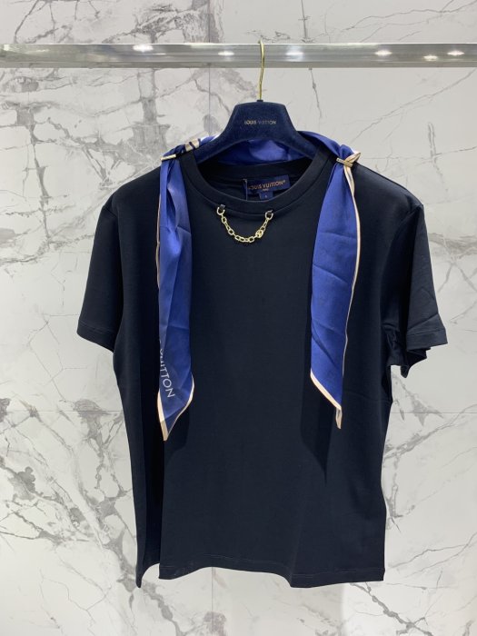 Футболка жіноча