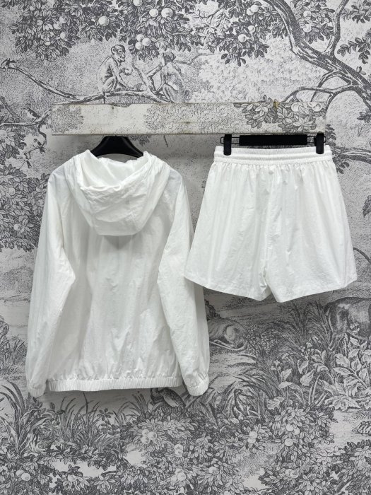 Костюм женский фото 7