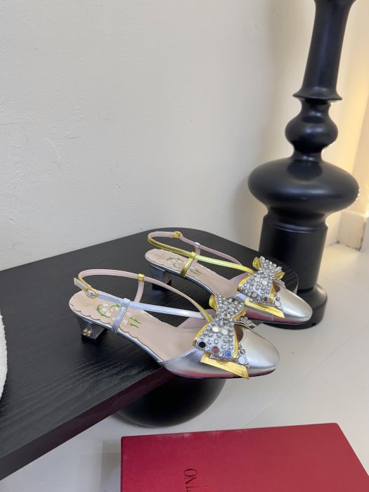 Босоножки фото 2