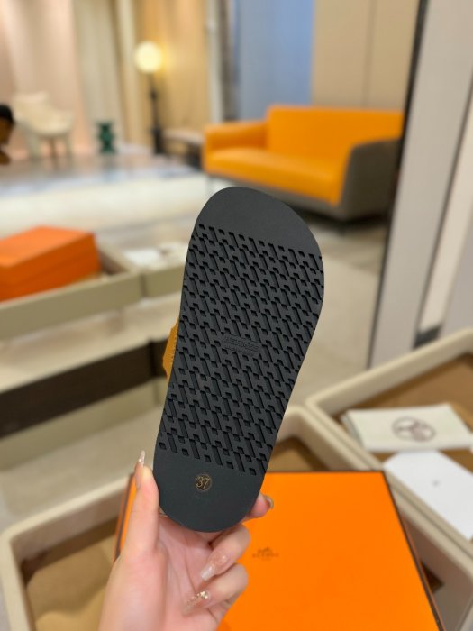 Шлепанцы Chypre женские фото 9