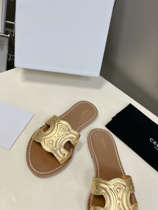 Шлепанцы женские фото 7