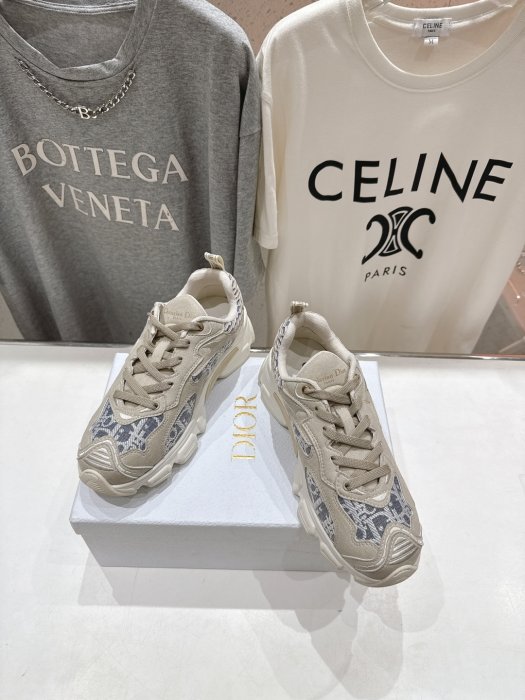 Кроссовки фото 2