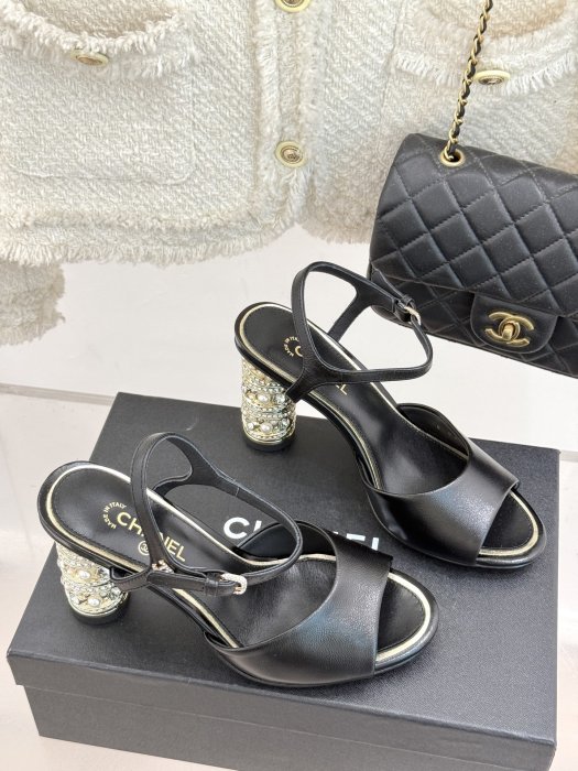 Босоножки фото 3