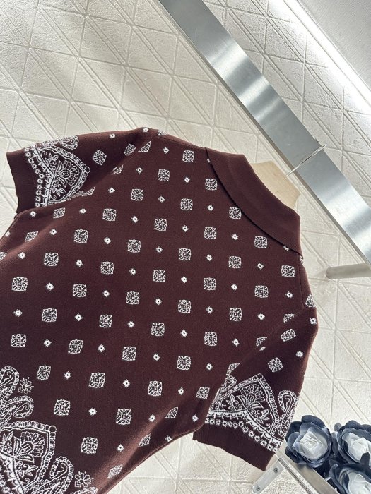 Футболка жіноча фото 4