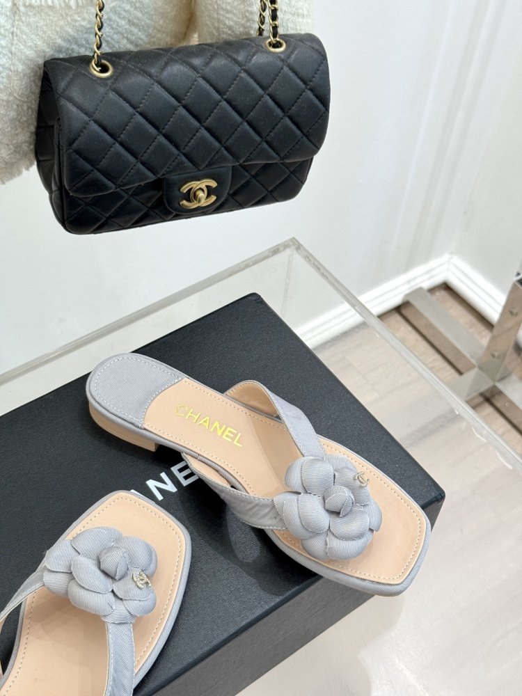 Шльопанці жіночі фото 5