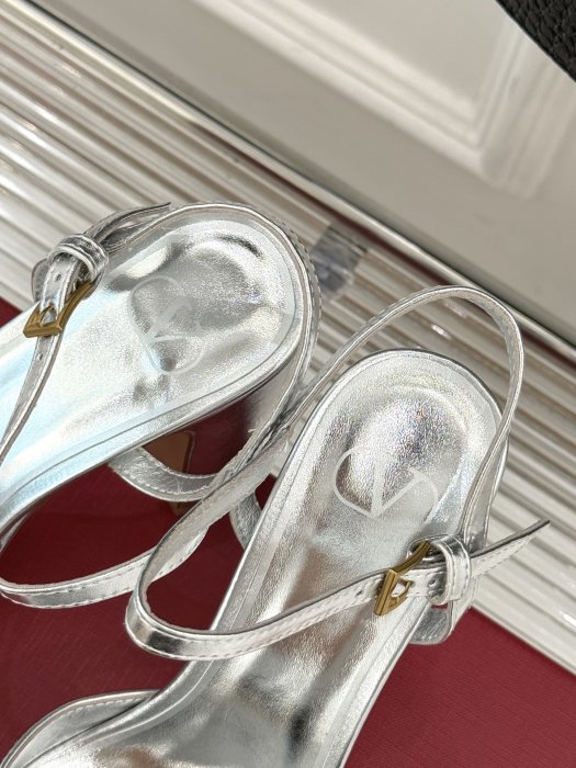 Босоножки фото 8