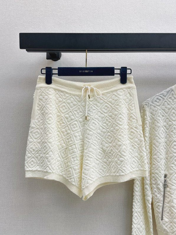 Костюм жіночий фото 4