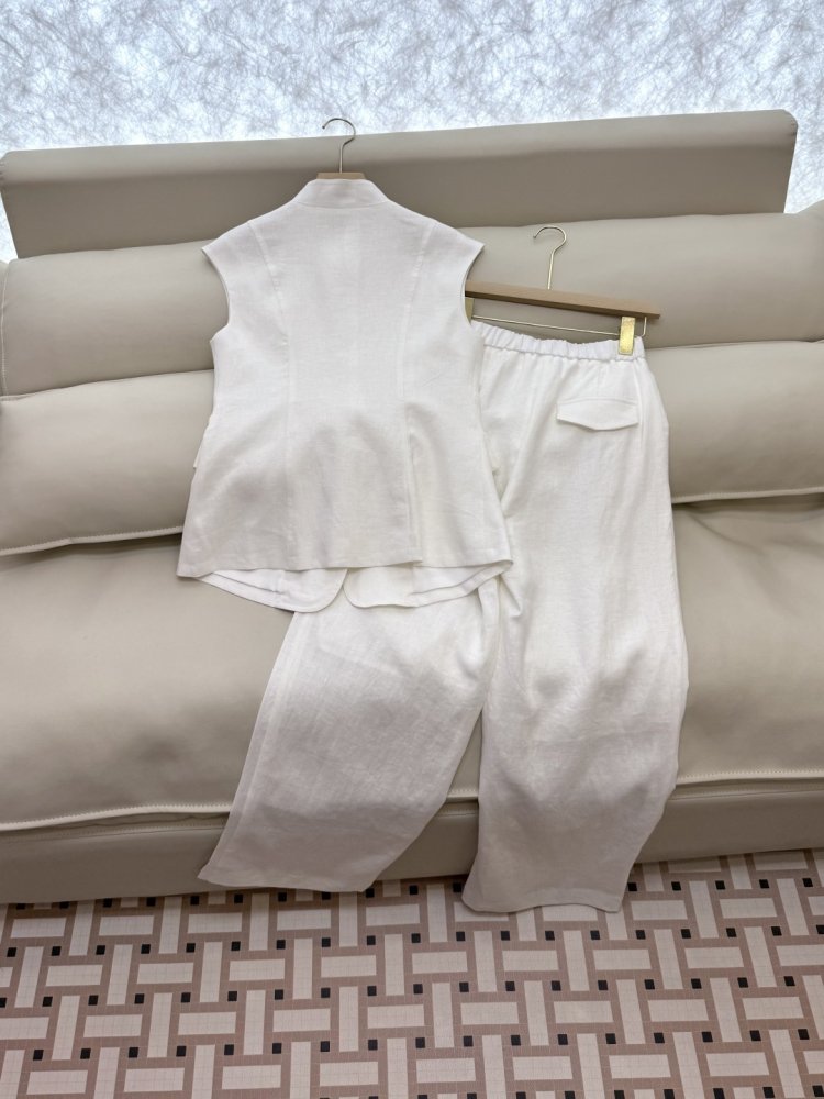 Льняной женский костюм фото 4