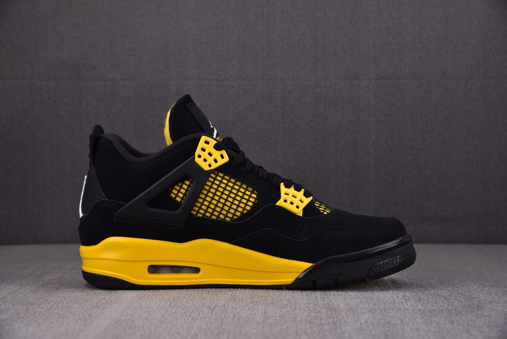 Sneakers Jordan 4 Retro Thunder (2023) - DH6927-017 фото 2